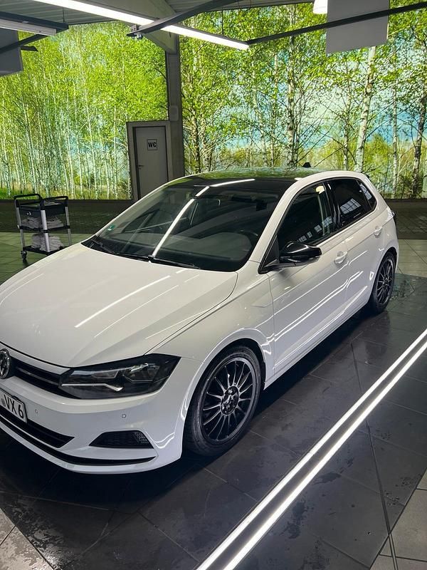 Weiß Gebraucht 2019 VW Polo Kleinwagen | 13.000 € (Fairer Preis) - Bild 1/4