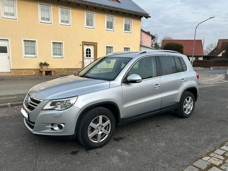 Gebraucht VW Tiguan 140 PS (102 kW) 2010 Silber SUV