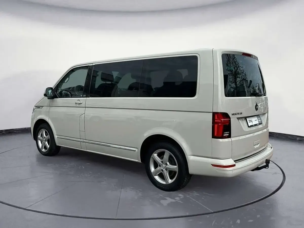 Occasion VW Multivan Generation Six 150 ch (110 kW) 2022 Gris Monospace