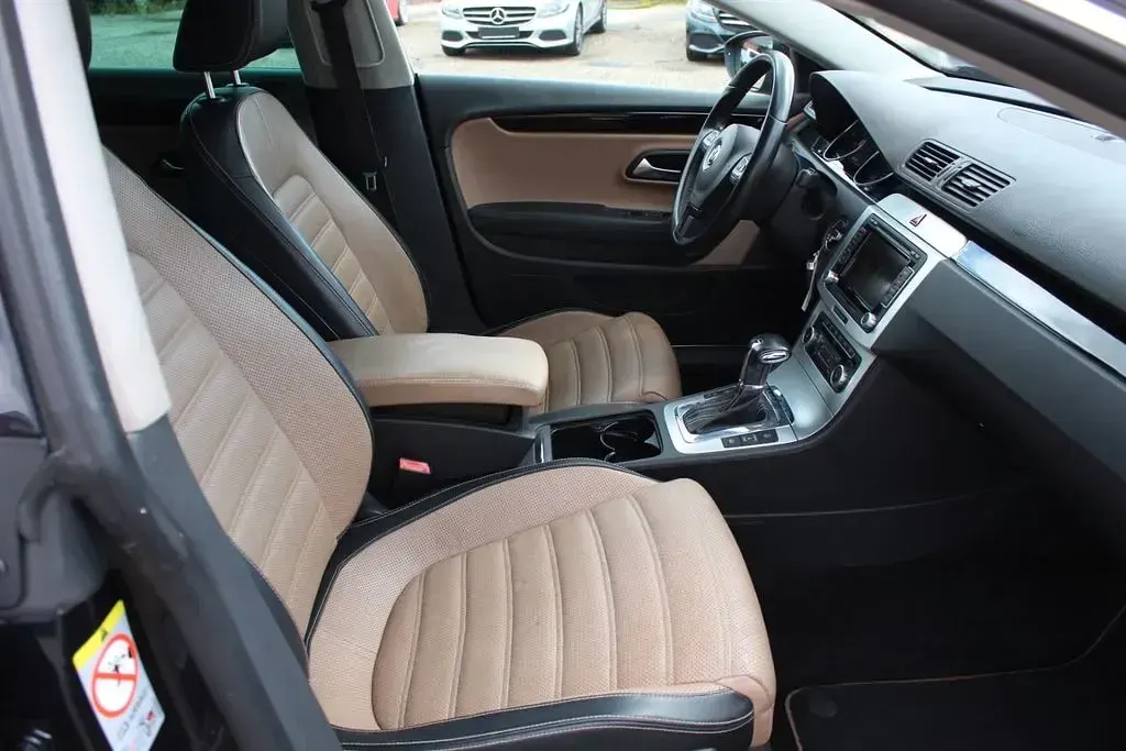 Gebraucht VW Passat Individual 200 PS (147 kW) 2012 Schwarz Limousine