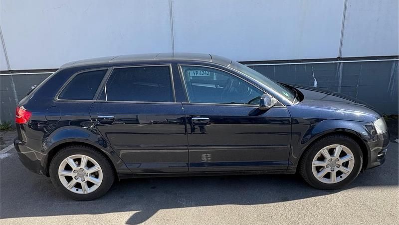 Second-hand Audi A3 Ambiente 160 CP (117 kW) 2010 Albastru Hatchback