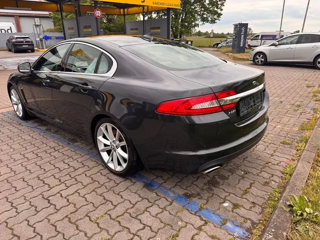 Gebraucht Jaguar XF 241 PS (177 kW) 2013 Schwarz Limousine