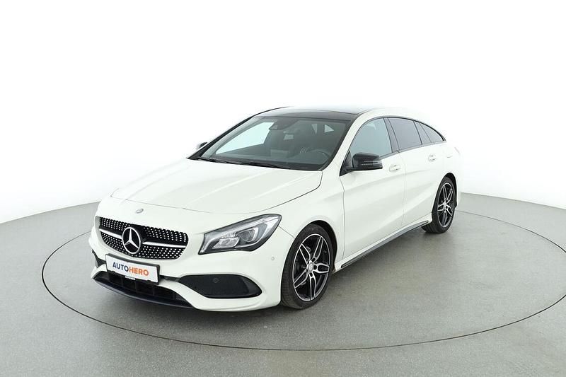 Weiß Gebraucht 2017 Mercedes CLA180 Shooting Brake AMG line Kombi | 18.630 € (Fairer Preis) - Bild 1/3