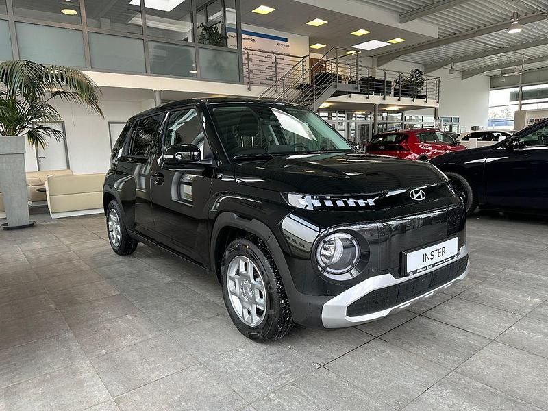 Neu Hyundai Inster Trend 85 kW (116 PS) 2026 Schwarz Kleinwagen