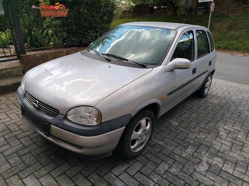 Silber Gebraucht 1999 Opel Corsa Kombi | 900 € (Fairer Preis) - Bild 1/4