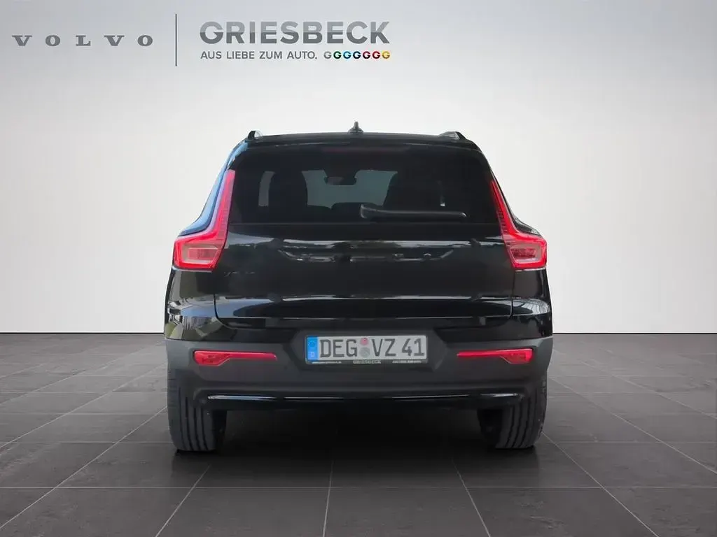 Gebraucht Volvo XC40 Plus 197 PS (144 kW) 2026 Onyx black / metallic SUV