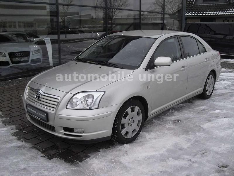 Gebraucht Toyota Avensis Sol 129 PS (94 kW) 2004 Silber Kleinwagen