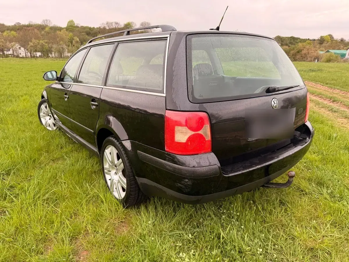 Gebraucht VW Passat Comfortline 131 PS (96 kW) 2004 Schwarz Kombi