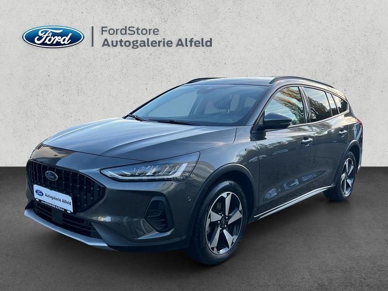 Grau Gebraucht 2022 Ford Focus Active X Limousine | 21.900 € (Fairer Preis) - Bild 1/4