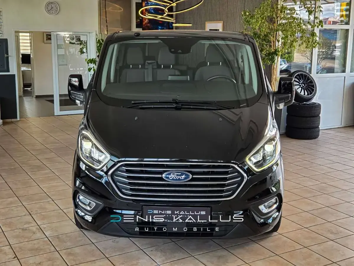 Gebraucht Ford Transit Custom 131 PS (96 kW) 2019 Iridiumschwarz metallic Van / Kleinbus