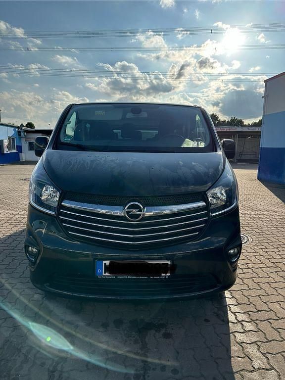 Gebraucht Opel Vivaro 145 PS (106 kW) 2017 Schwarz Van / Kleinbus