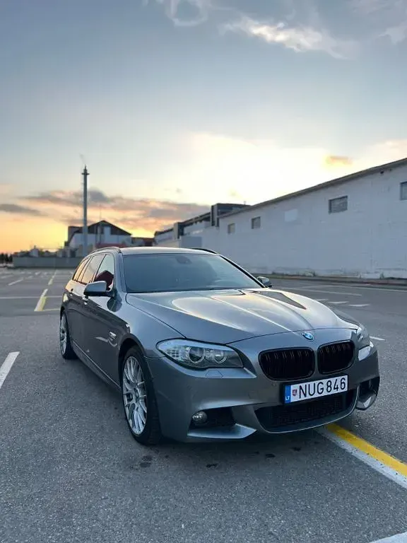 Gebraucht BMW 535 M Sport 313 PS (230 kW) 2012 Grau Kombi