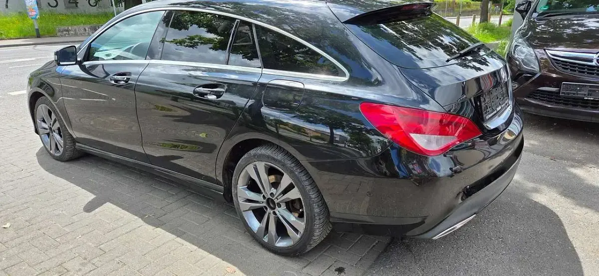 Gebraucht Mercedes CLA220 177 PS (130 kW) 2017 Kosmosschwarz  metalliclack Coupé