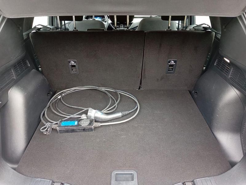 Gebraucht Ford Kuga Cool & Connect 224 PS (164 kW) 2022 Weiß SUV