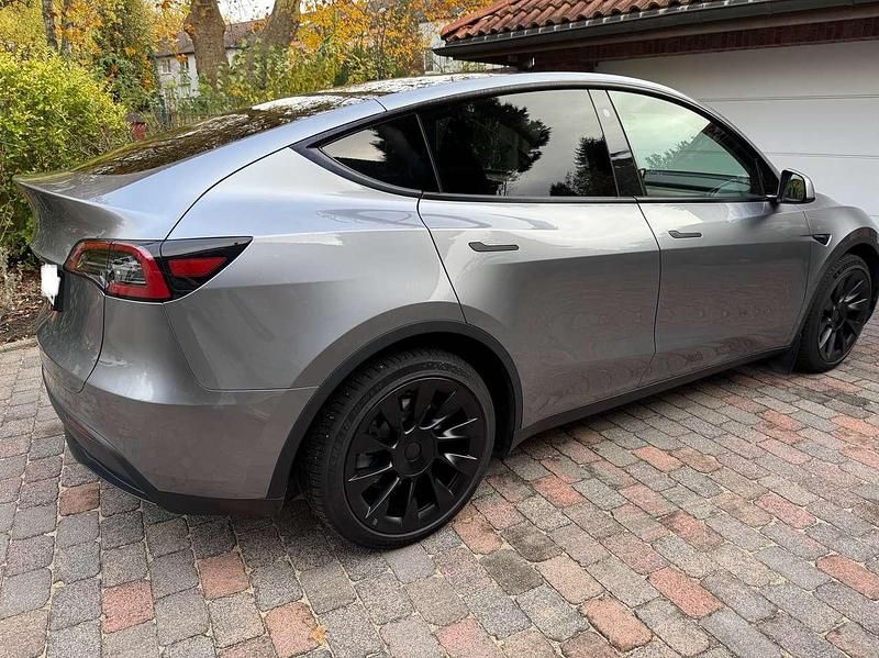 Gebraucht Tesla Model Y 378 kW (514 PS) 2023 Grau SUV