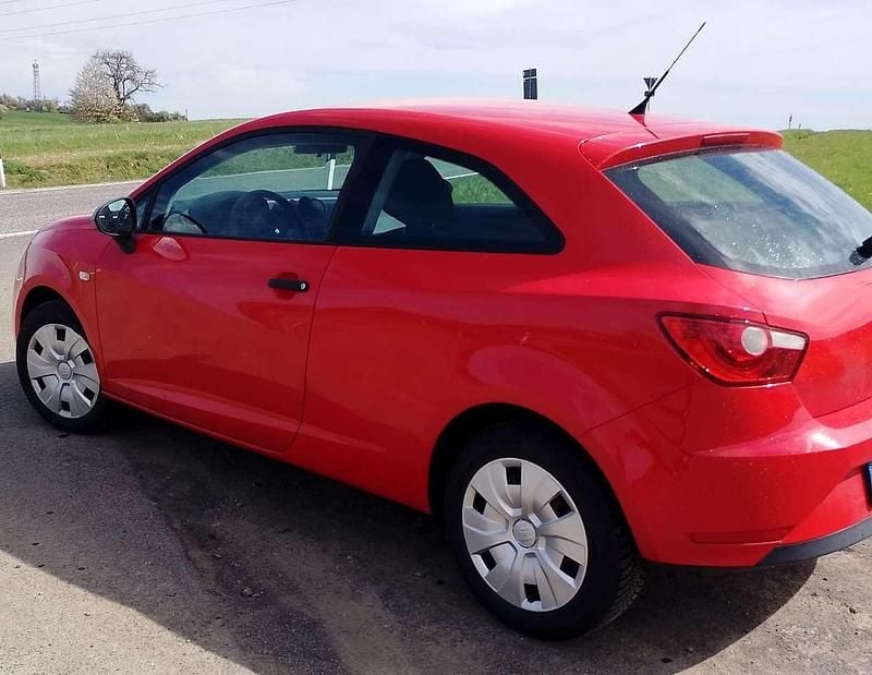 Second-hand Seat Ibiza SC Reference 75 CP (55 kW) 2016 Roșu Hatchback