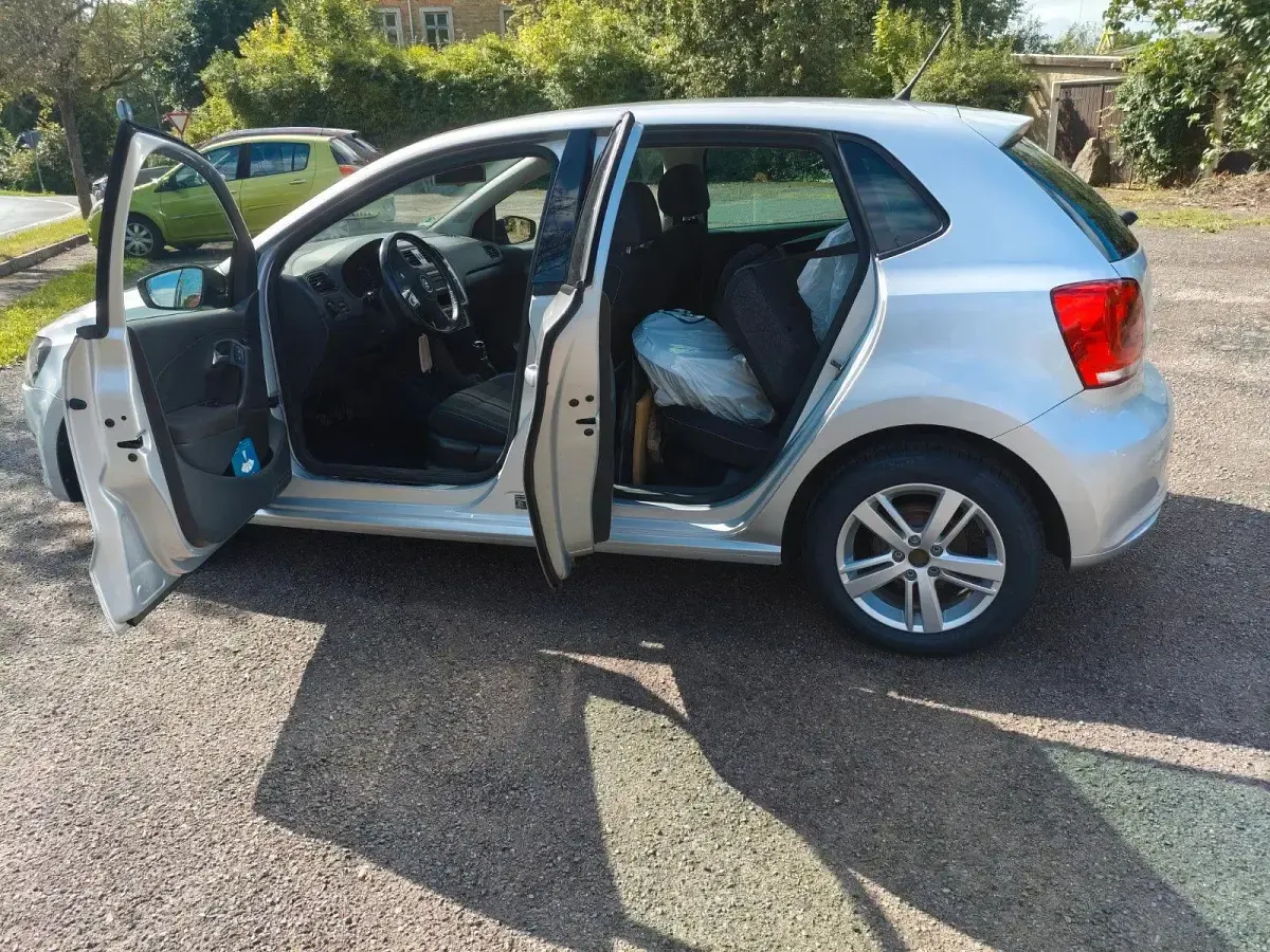 Gebraucht VW Polo Trendline 69 PS (50 kW) 2012 Silber Kleinwagen