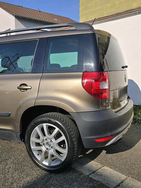 Gebraucht Skoda Yeti 122 PS (89 kW) 2010 Braun SUV