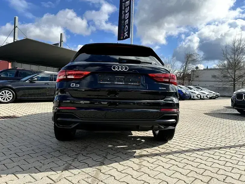 Gebraucht Audi Q3 S-Line 150 PS (110 kW) 2021 Mythosschwarz metallic SUV