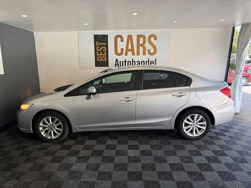 Silber Gebraucht 2013 Honda Civic Limousine | 6.700 € (Fairer Preis) - Bild 1/4