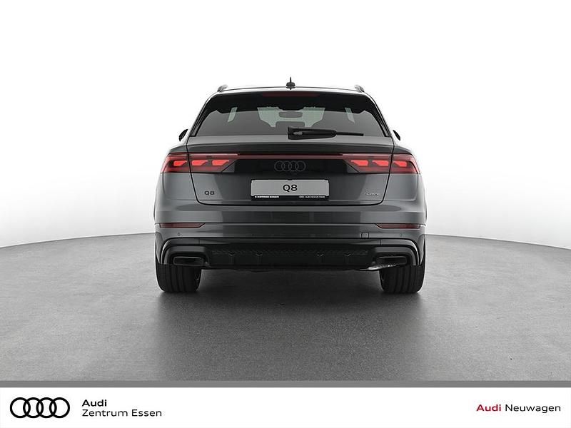 Neu Audi Q8 S-Line 286 PS (210 kW) 2025 Grau SUV