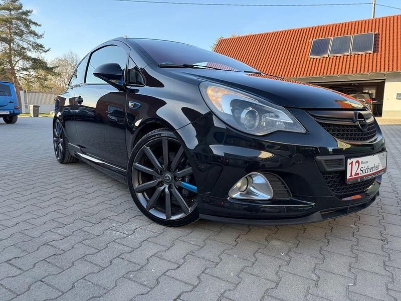 Second-hand Opel Corsa Edition 211 CP (155 kW) 2012 Negru Hatchback