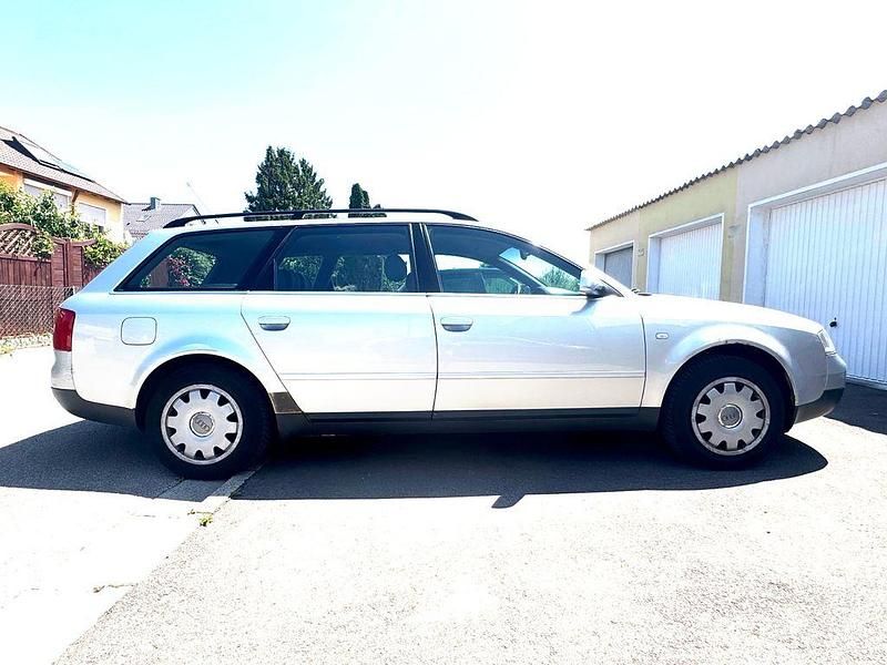Silber Gebraucht 1999 Audi A6 Kombi | 1.400 € (Guter Preis) - Bild 1/4