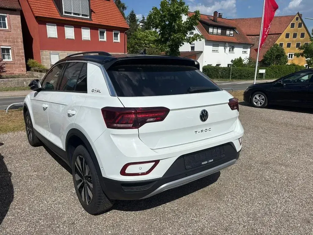 Gebraucht VW T-Roc Life 150 PS (110 kW) 2025 Pure white SUV