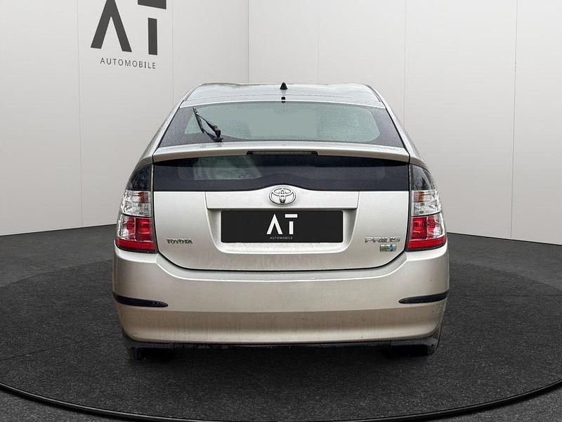 Gebraucht Toyota Prius Sol 77 PS (56 kW) 2005 Silber Kleinwagen
