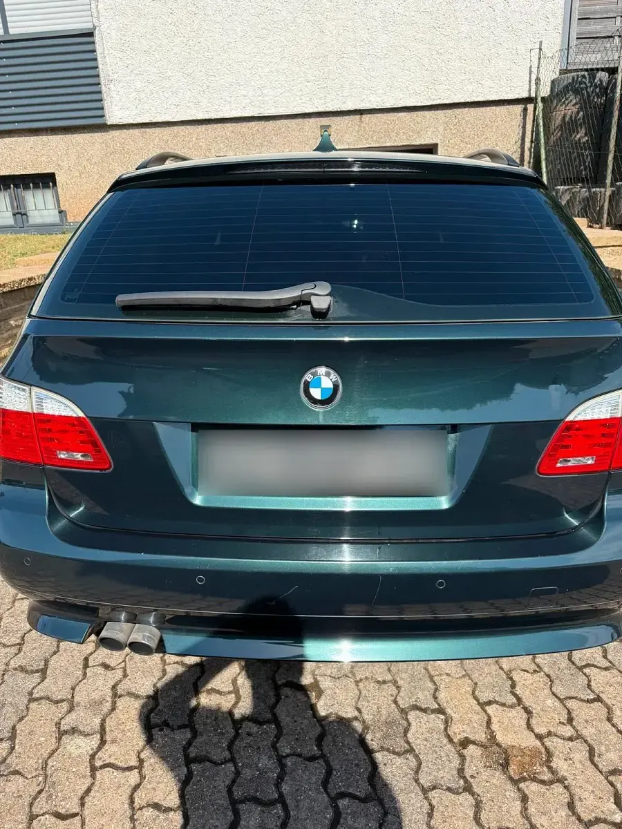 Gebraucht BMW 525 197 PS (144 kW) 2009 Grün Kombi