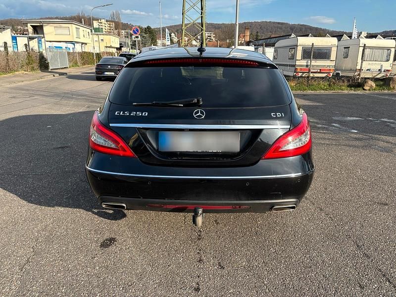 Gebraucht Mercedes CLS250 190 PS (139 kW) 2012 Schwarz Kombi