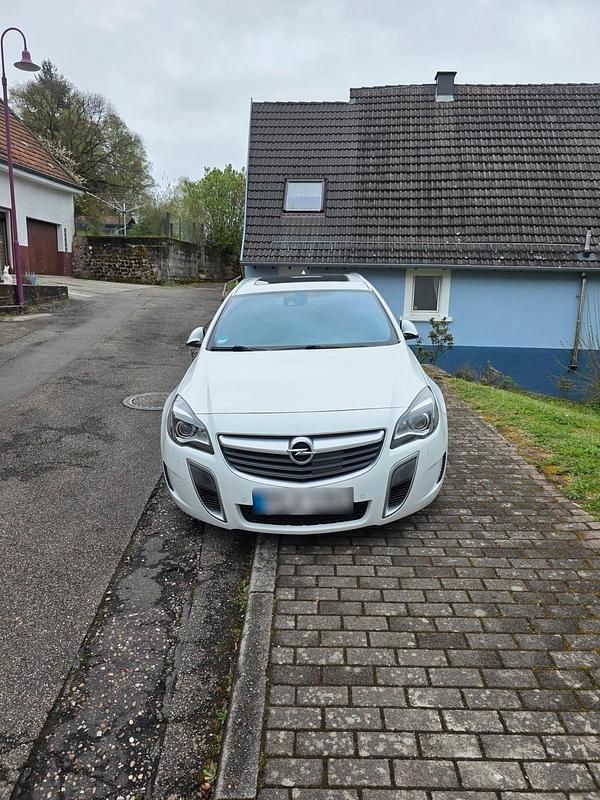 Gebraucht Opel Insignia OPC 325 PS (239 kW) 2017 Weiß Kombi
