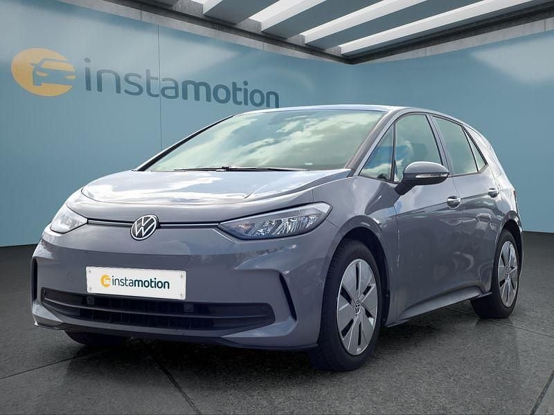 Grau Gebraucht 2024 VW ID.3 Pro Kleinwagen | 29.649 € (Fairer Preis) - Bild 1/4
