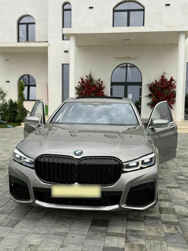 Gebraucht BMW 745e Comfort Edition 394 PS (289 kW) 2022 Grau Limousine
