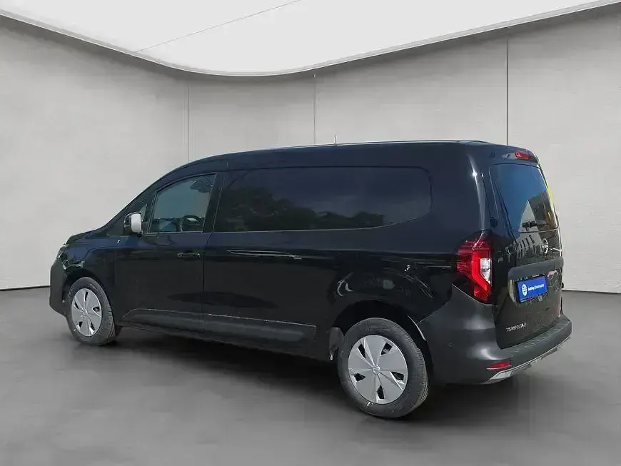 Neu Nissan Townstar N-Connecta 131 PS (96 kW) 2026 Schwarz Van