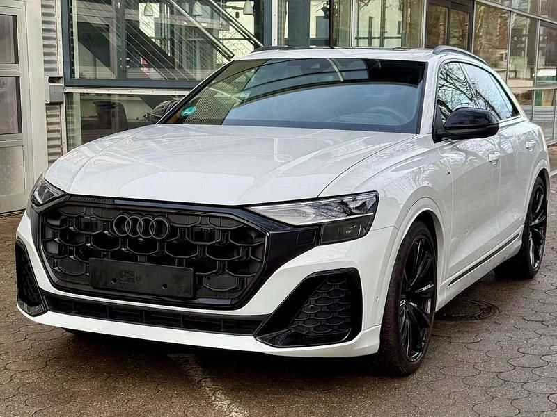 Gebraucht Audi Q8 S-Line 286 PS (210 kW) 2025 Gletscherweiß SUV