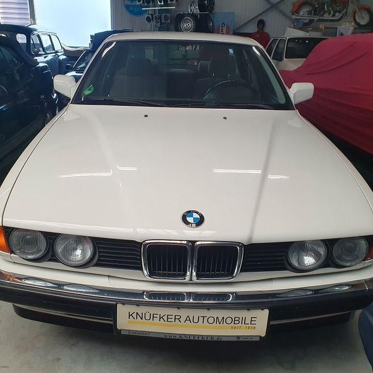 Gebraucht BMW 735 211 PS (155 kW) 1989 Weiß Limousine