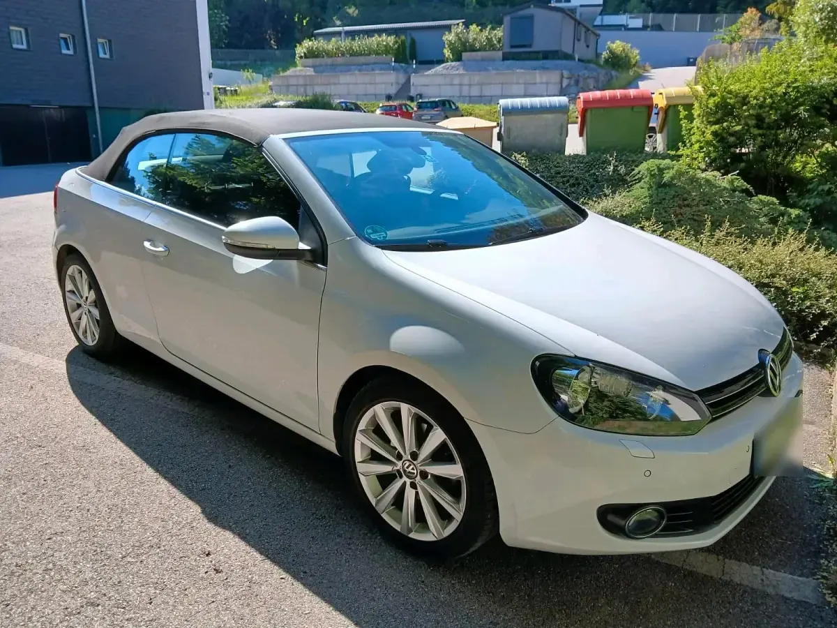 Gebraucht VW Golf 105 PS (77 kW) 2011 Weiß Cabrio