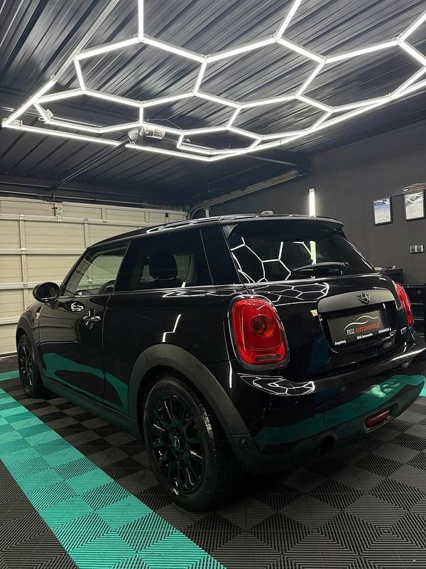 Second-hand Mini ONE 102 CP (75 kW) 2017 Negru Hatchback