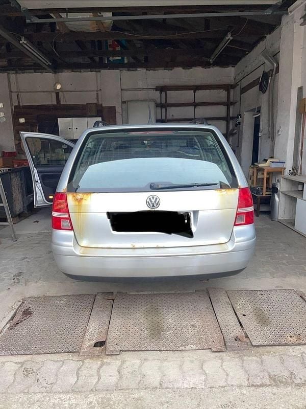 Usado VW Golf IV Highline 105 HP (77 kW) 2002 Preto Carrinha