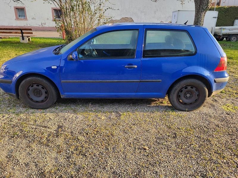 Gebraucht VW Golf IV 55 PS (40 kW) 2001 Kleinwagen
