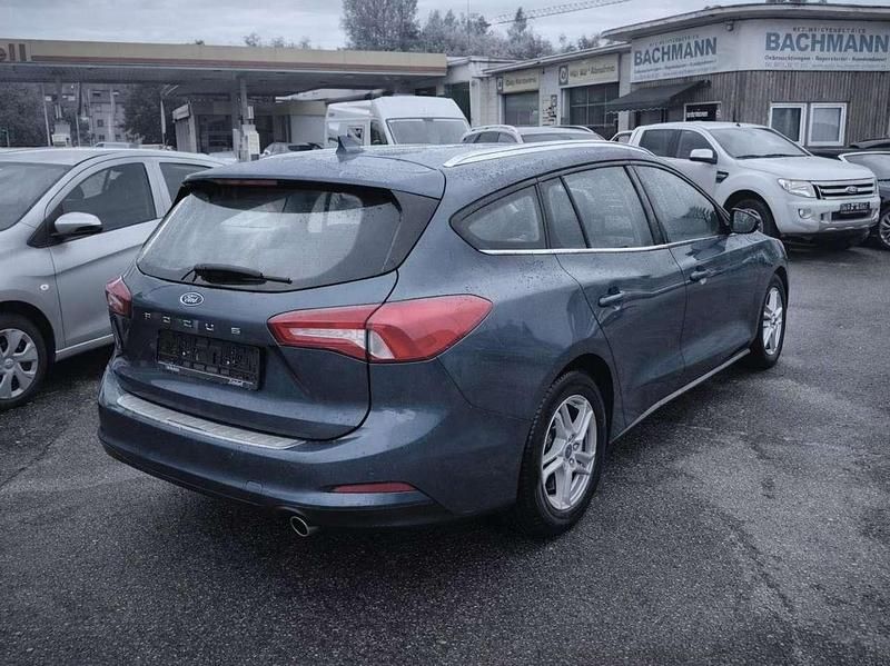 Gebraucht Ford Focus Active X 125 PS (91 kW) 2020 Grau Kombi
