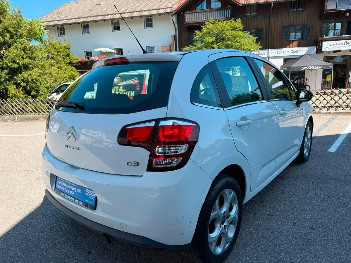 Gebraucht Citroën C3 SELECTION 68 PS (50 kW) 2016 Weiß Kleinwagen
