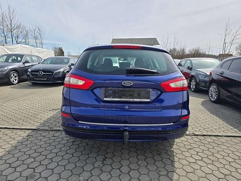 Gebraucht Ford Mondeo Titanium 150 PS (110 kW) 2016 Blau Kombi