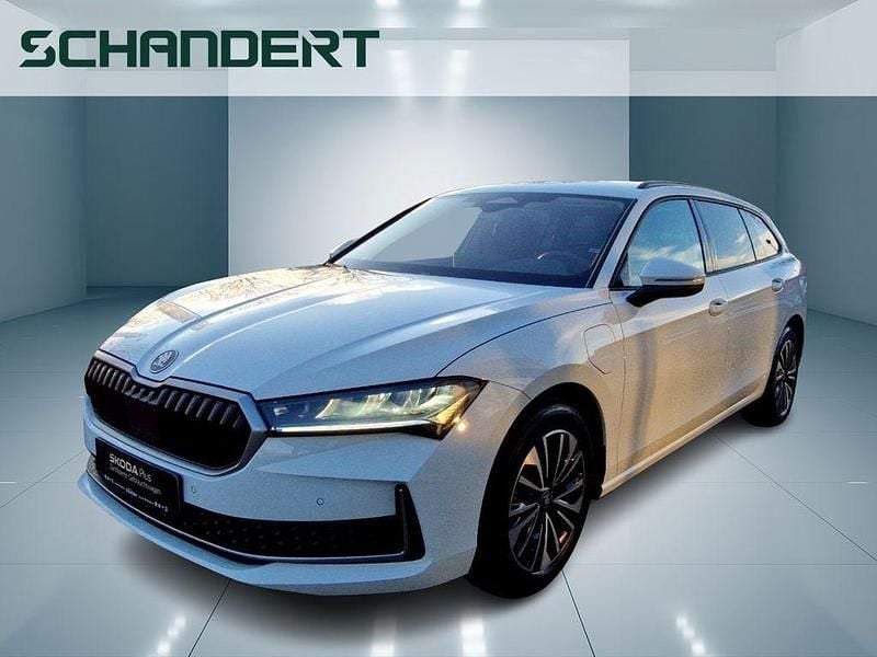 Gebraucht Skoda Superb Selection 204 PS (150 kW) 2025 Purity weiss Kombi