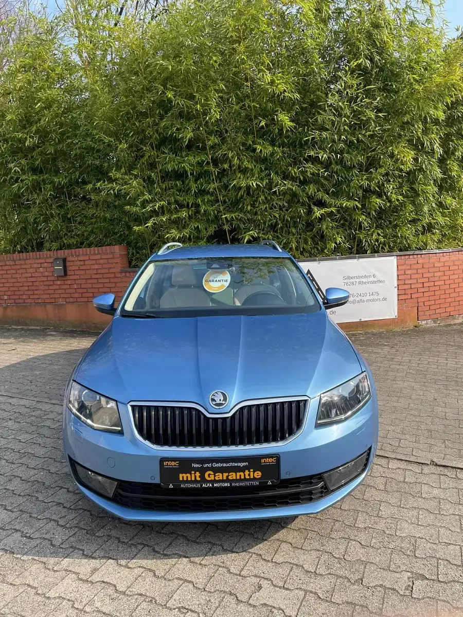 Gebraucht Skoda Octavia Elegance 150 PS (110 kW) 2013 Denimblau metallic Kombi