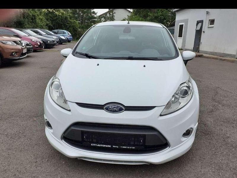 Weiß Gebraucht 2012 Ford Fiesta Sport Kleinwagen | 5.100 € (Fairer Preis) - Bild 1/4