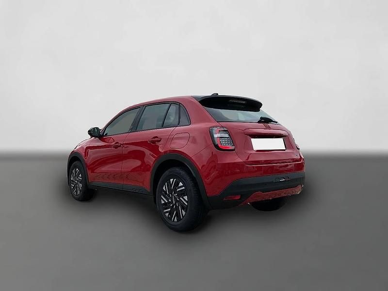 Gebraucht Fiat 600 Red 114 kW (156 PS) 2023 Rot SUV