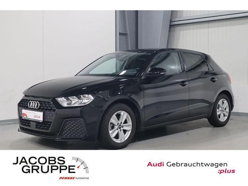 Mythosschwarz metallic Gebraucht 2022 Audi A1 Sportback Ambiente Kleinwagen | 19.240 € (Fairer Preis) - Bild 1/4