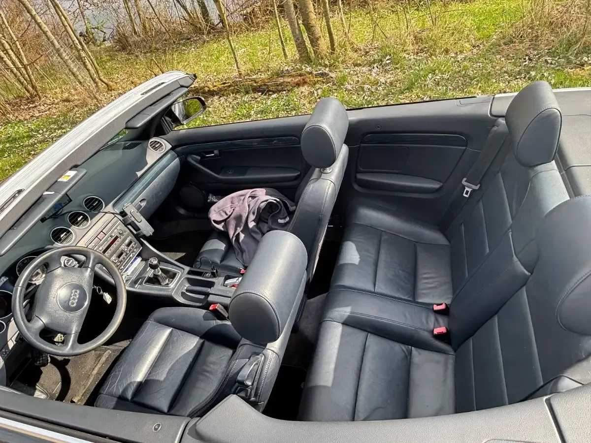 Second-hand Audi Cabriolet 170 CP (125 kW) 2002 Negru Cabrio
